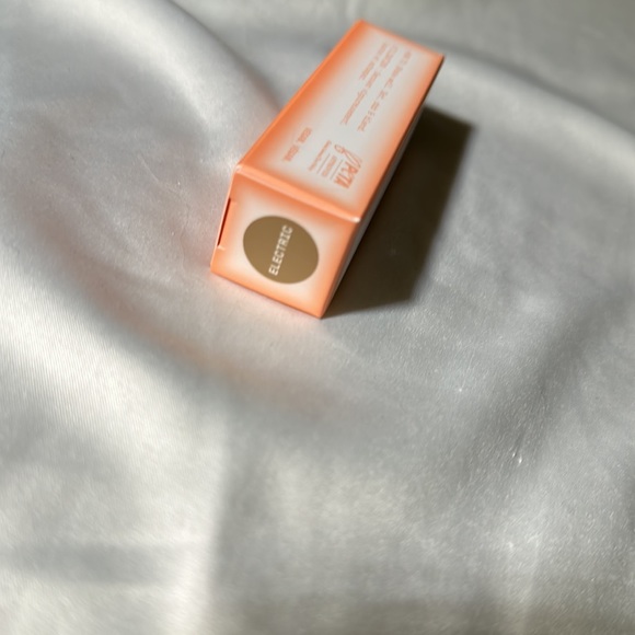 3/$10 Item Beauty Hey Hi Halo Highlighter - Picture 6 of 6